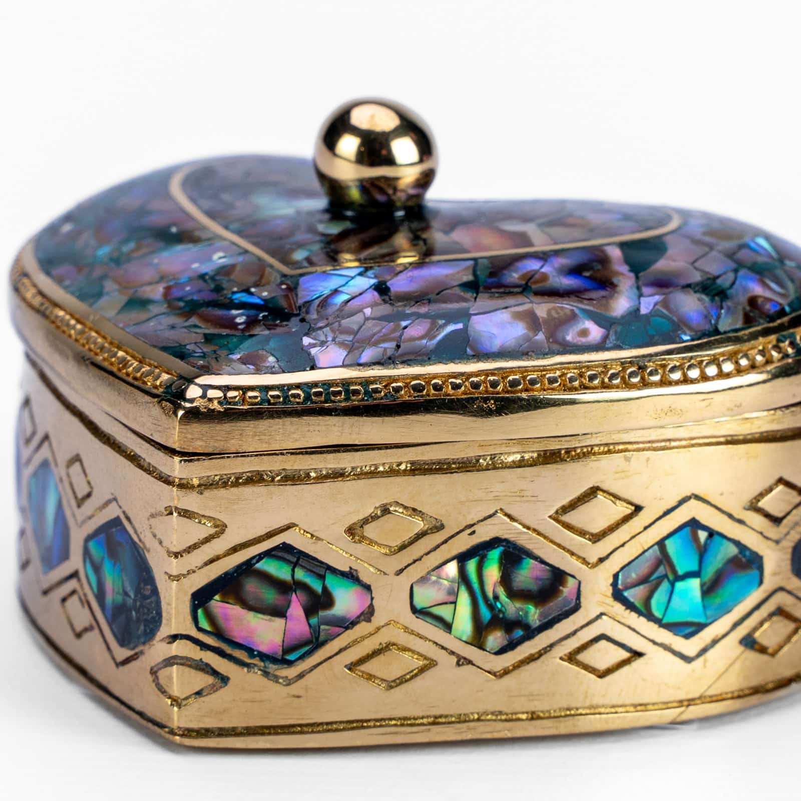 Boite coeur nacre haliotide et laiton